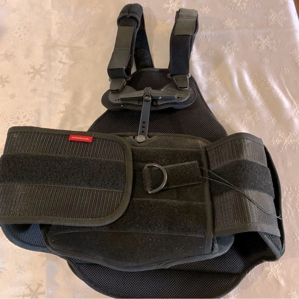 Ottobock Back Brace Over the Shoulder Sz Small excellent condition